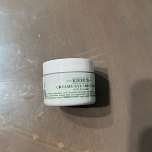 Kiehl’s Hydrating Eye Treatment Cream with Avocado
